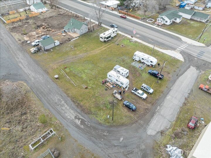 Property Photo: 165 N Main Street WA 99371