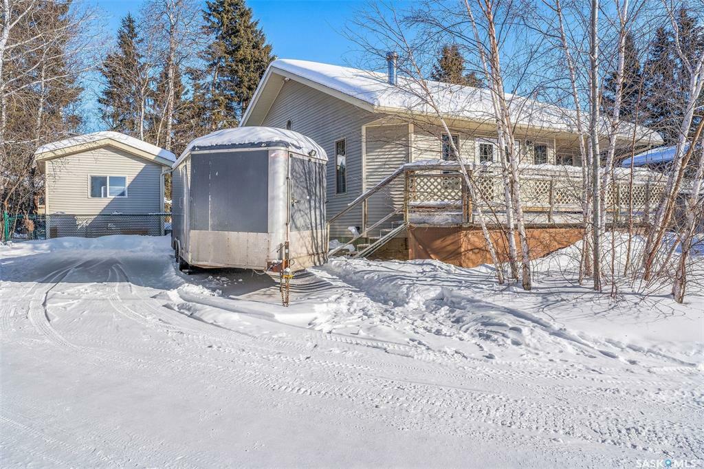 Property Photo:  301 Jacobson Drive  SK S0J 0N0 