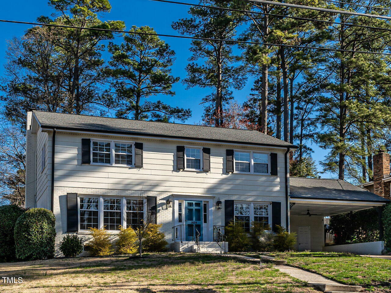 Property Photo: 304 Northbrook Drive NC 27609