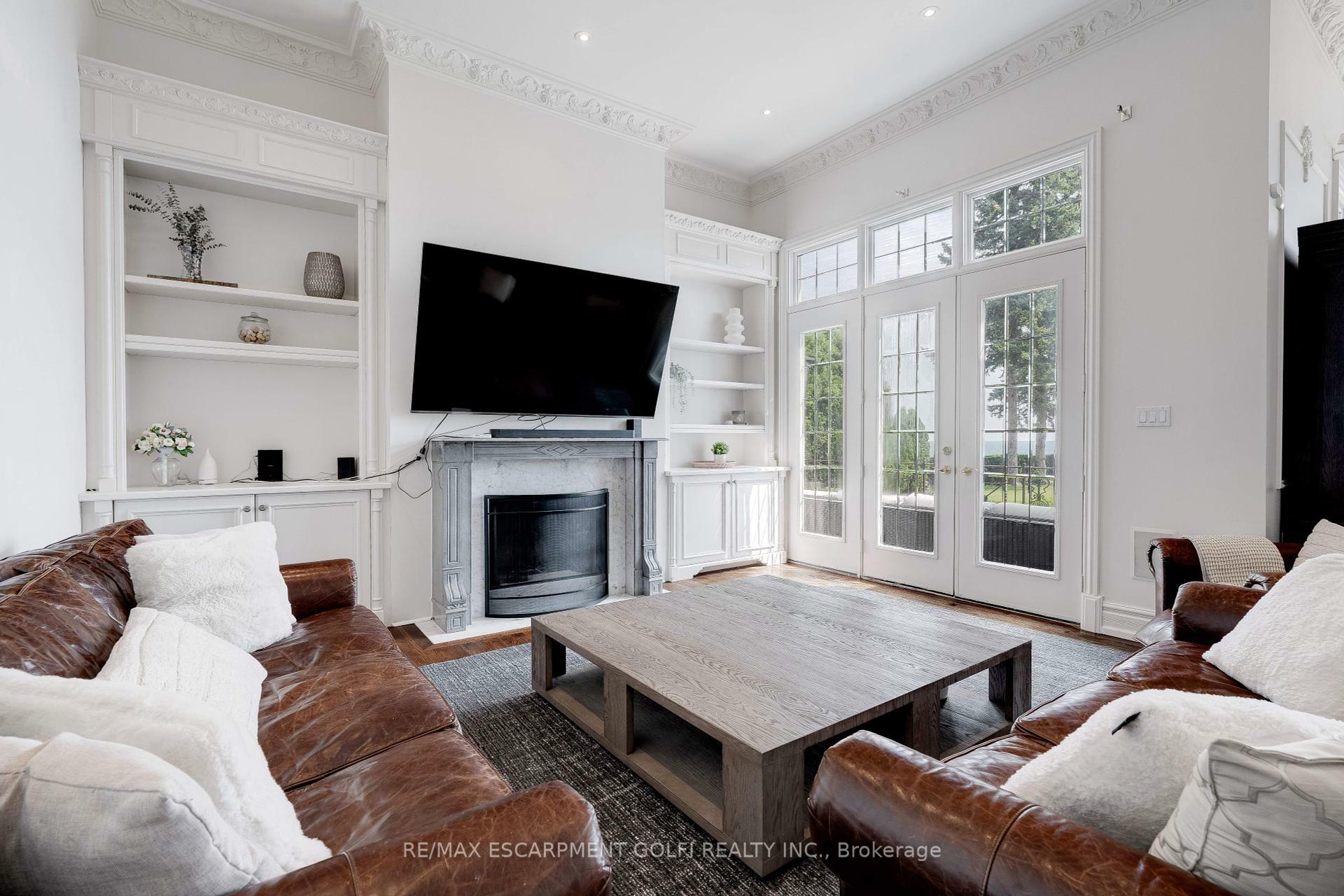 Property Photo: 4410 Lakeshore Rd ON L7L 1B4