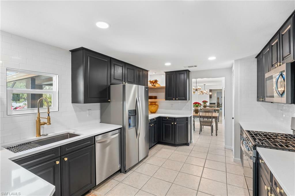 Property Photo: 170 5th St FL 34113