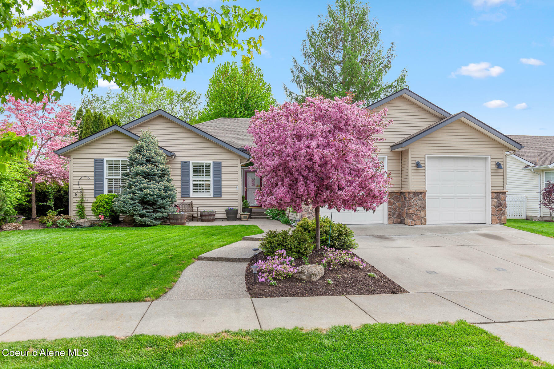 Property Photo: 3704 W Loxton Loop ID 83815