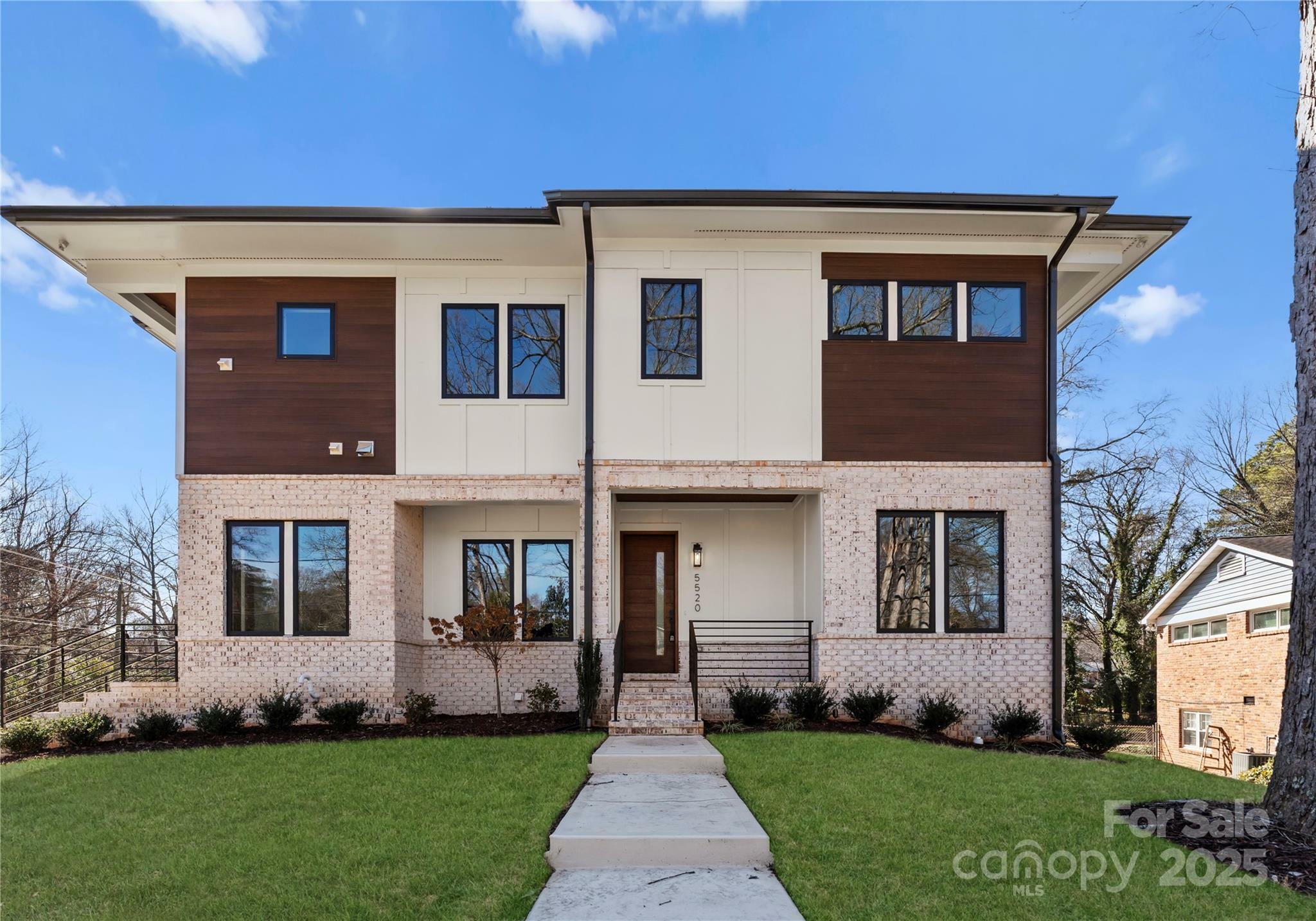 Property Photo:  5520 Chedworth Drive  NC 28210 