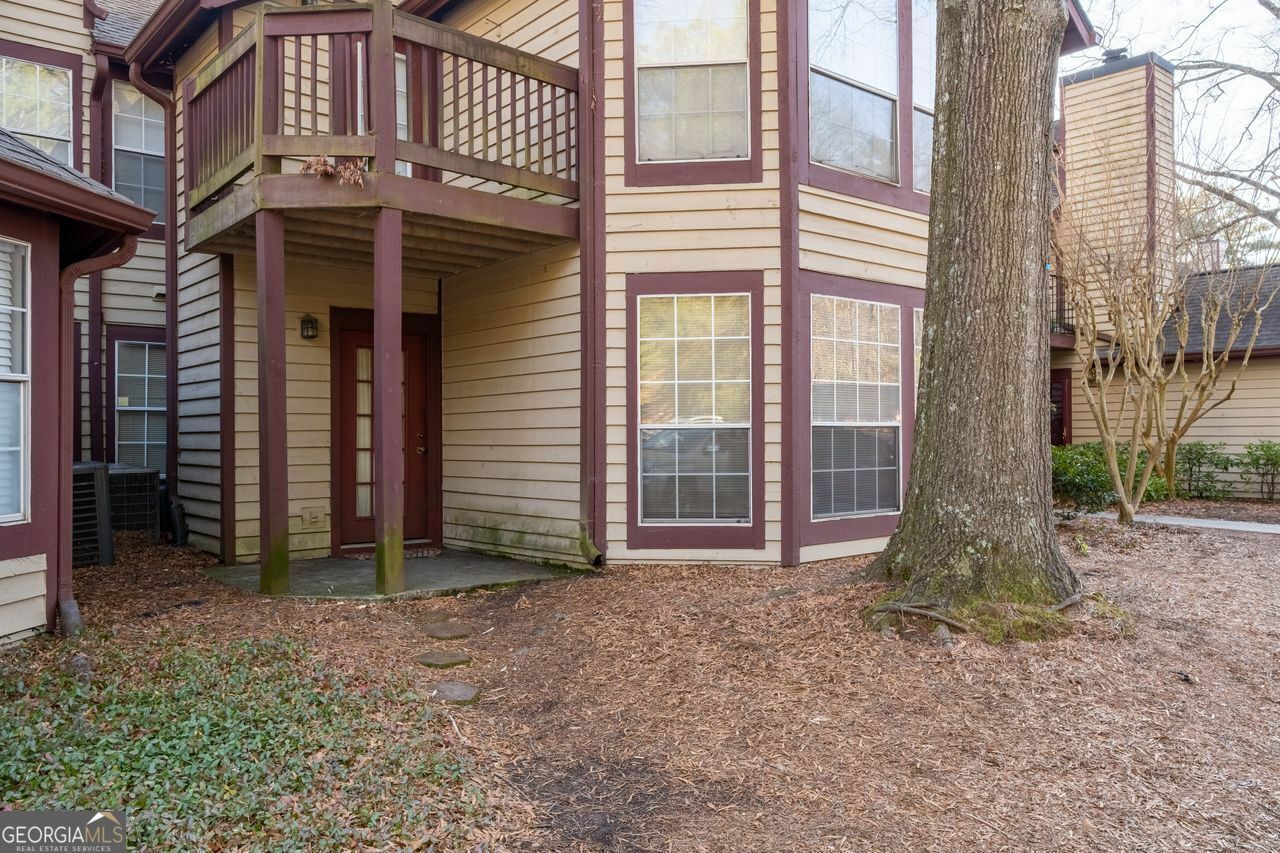 Property Photo:  306 Hawkstone Way  GA 30022 