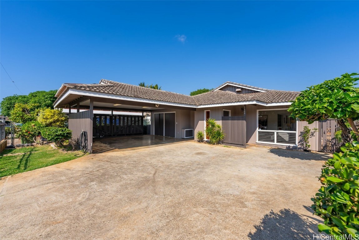 3228 Esther Street  Honolulu HI 96815 photo