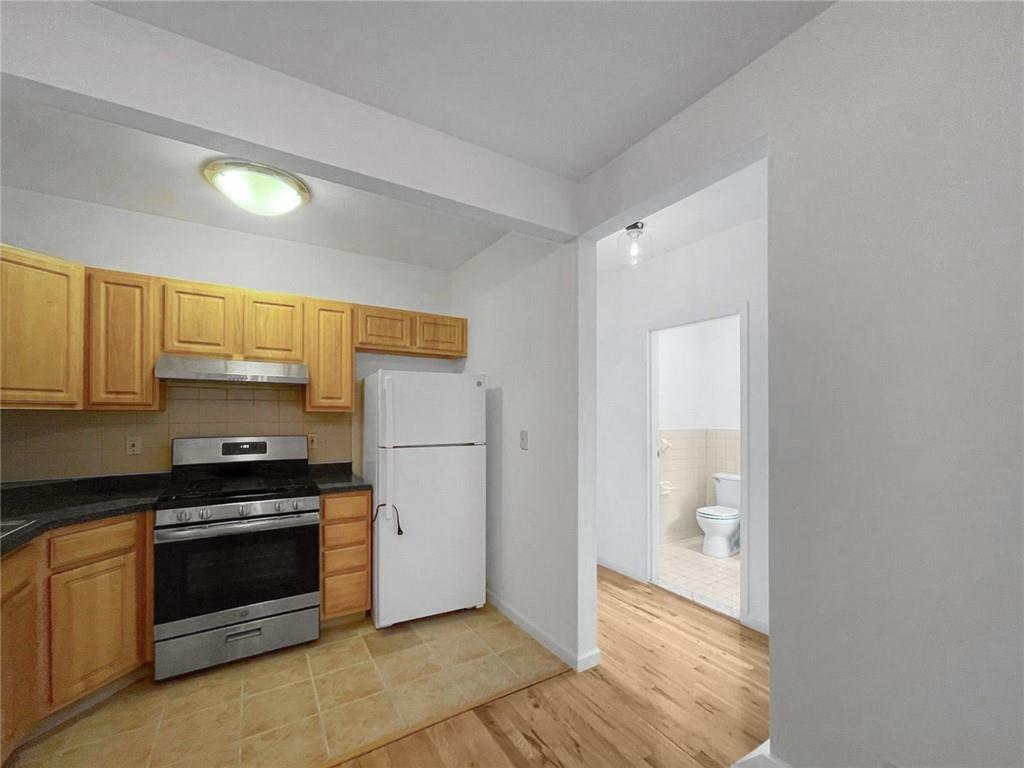 Property Photo:  400 E 161 Street 5D  NY 10451 