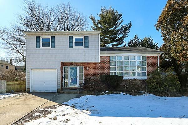 Property Photo:  118 Cedar Street  NY 11701 