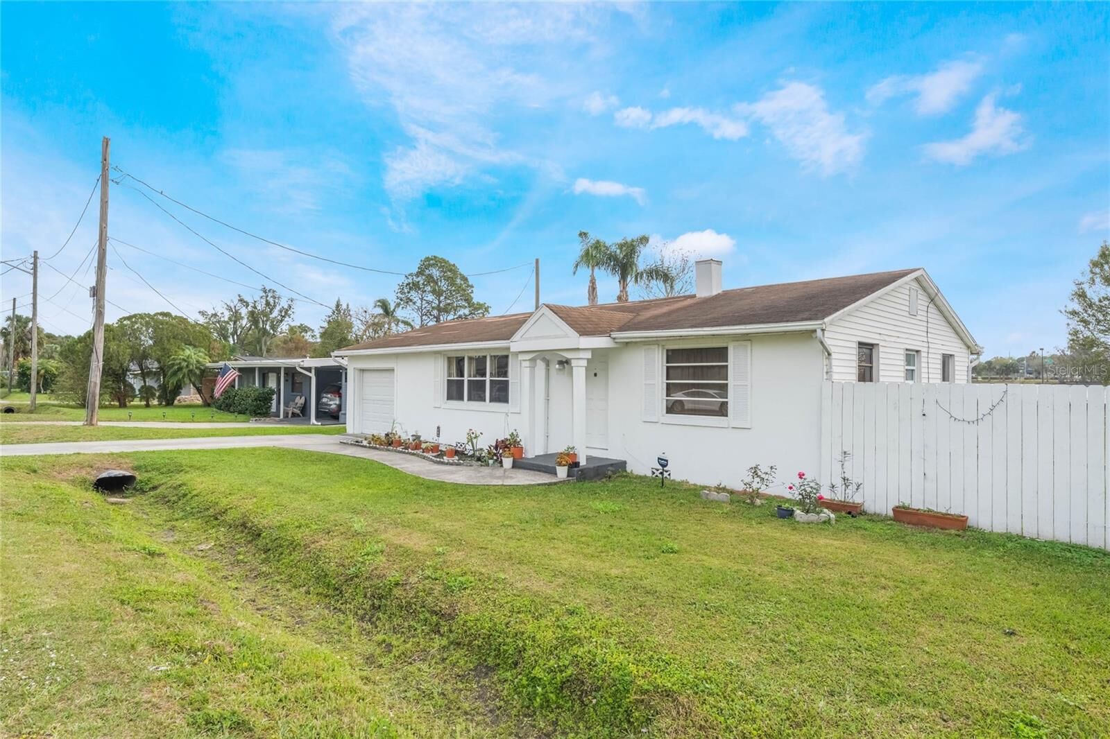 Property Photo: 5380 Barton Drive FL 32807