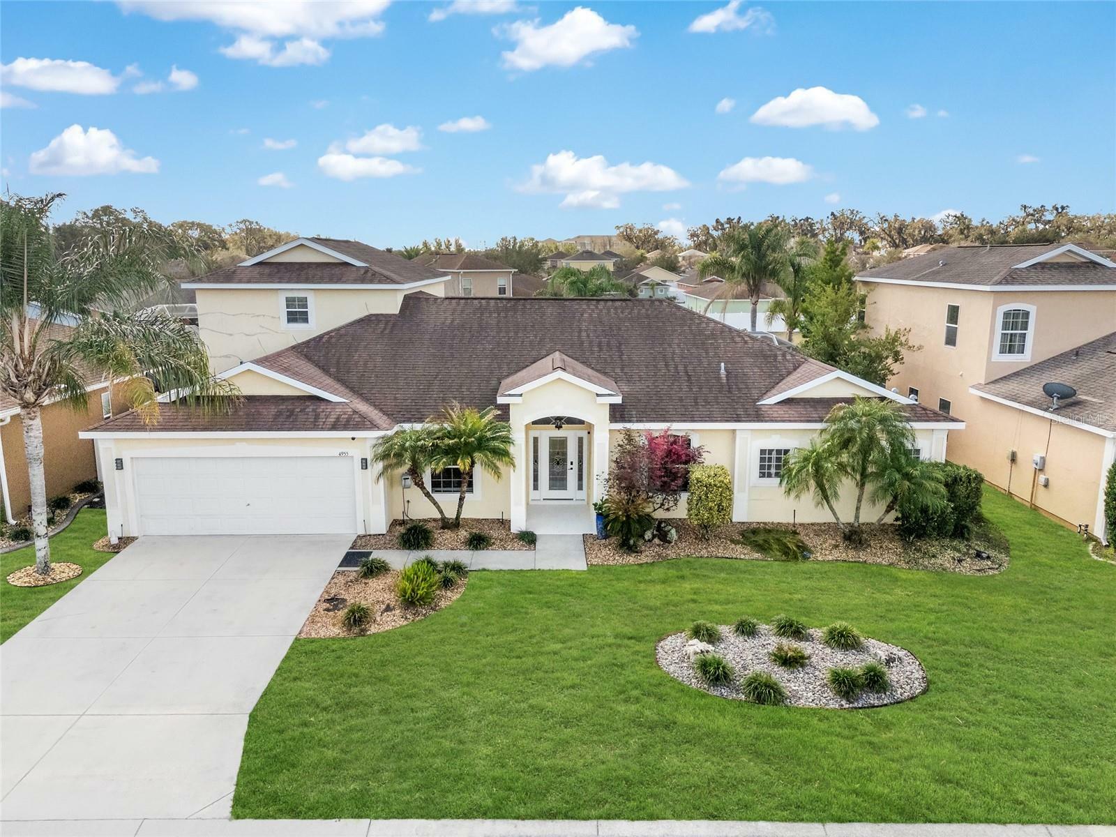 Property Photo: 4955 NE 124th Road FL 34484