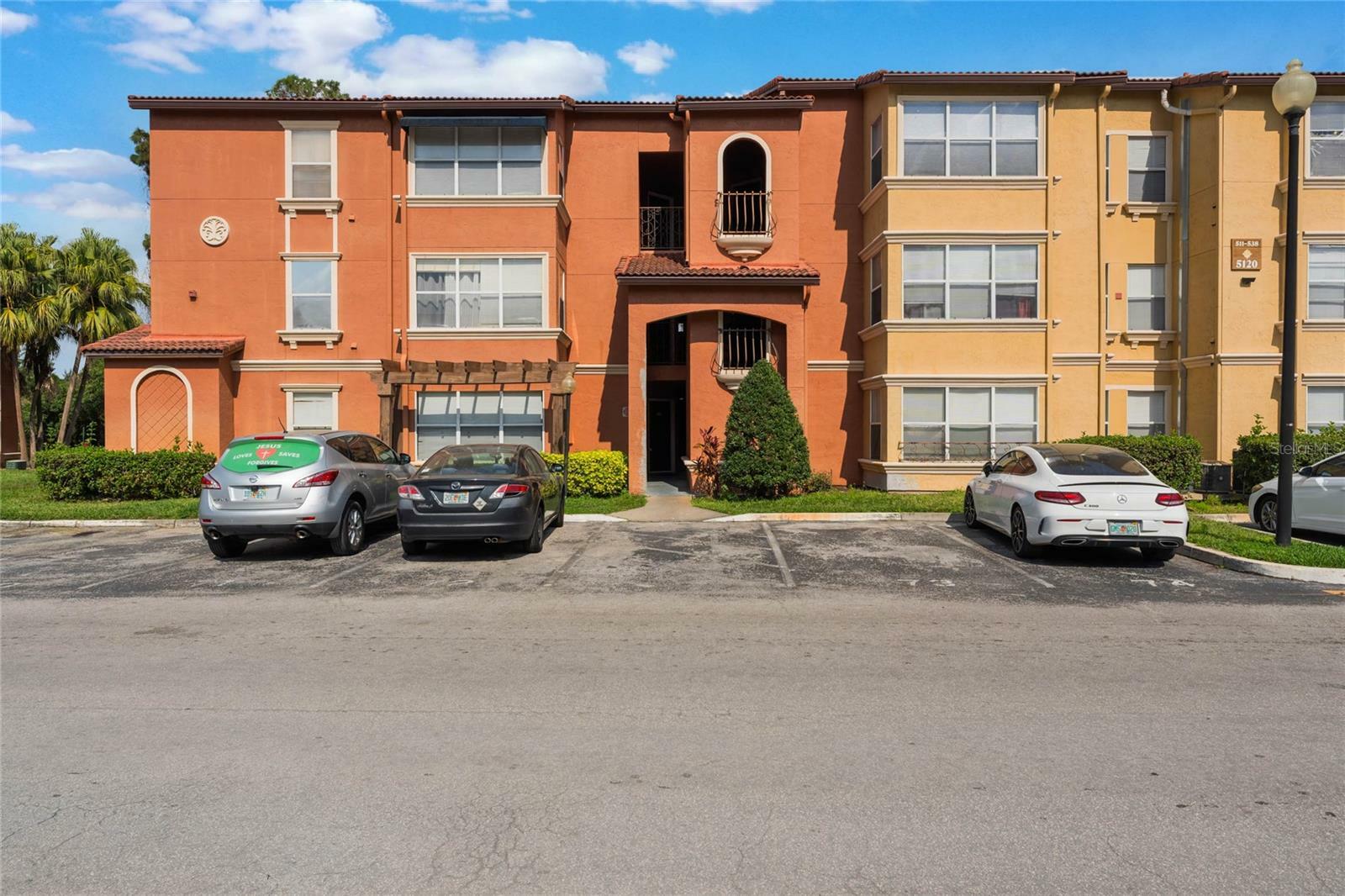 Property Photo: 5120 Conroy Road 32 FL 32811