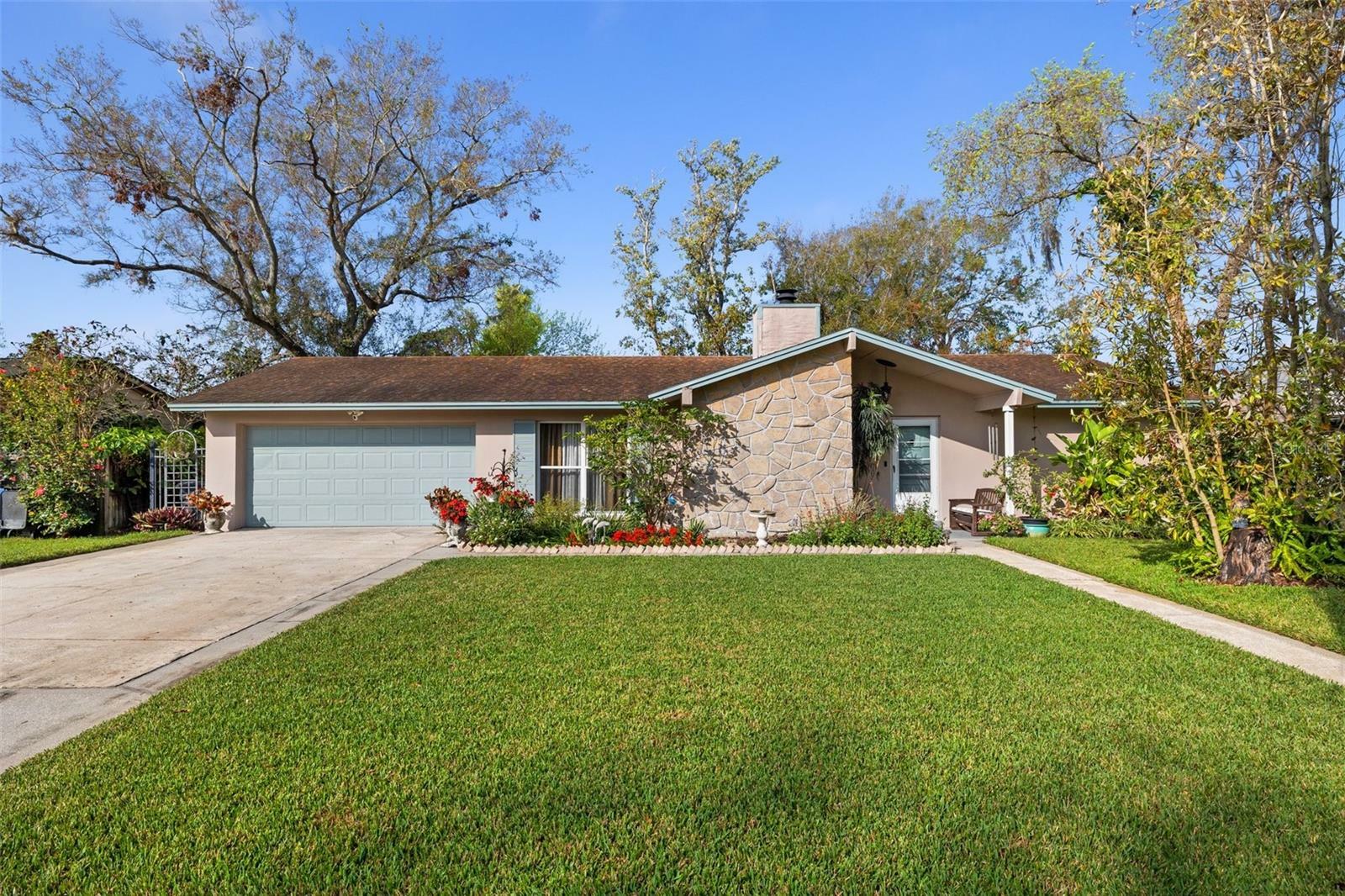 Property Photo: 7104 Larimer Court FL 33615