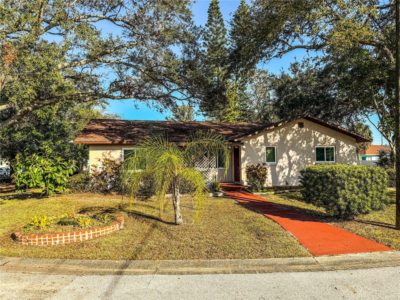 6700 Turner Street N  St Petersburg FL 33702 photo