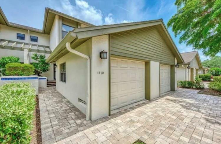 Property Photo:  1710 Starling Drive 102  FL 34231 