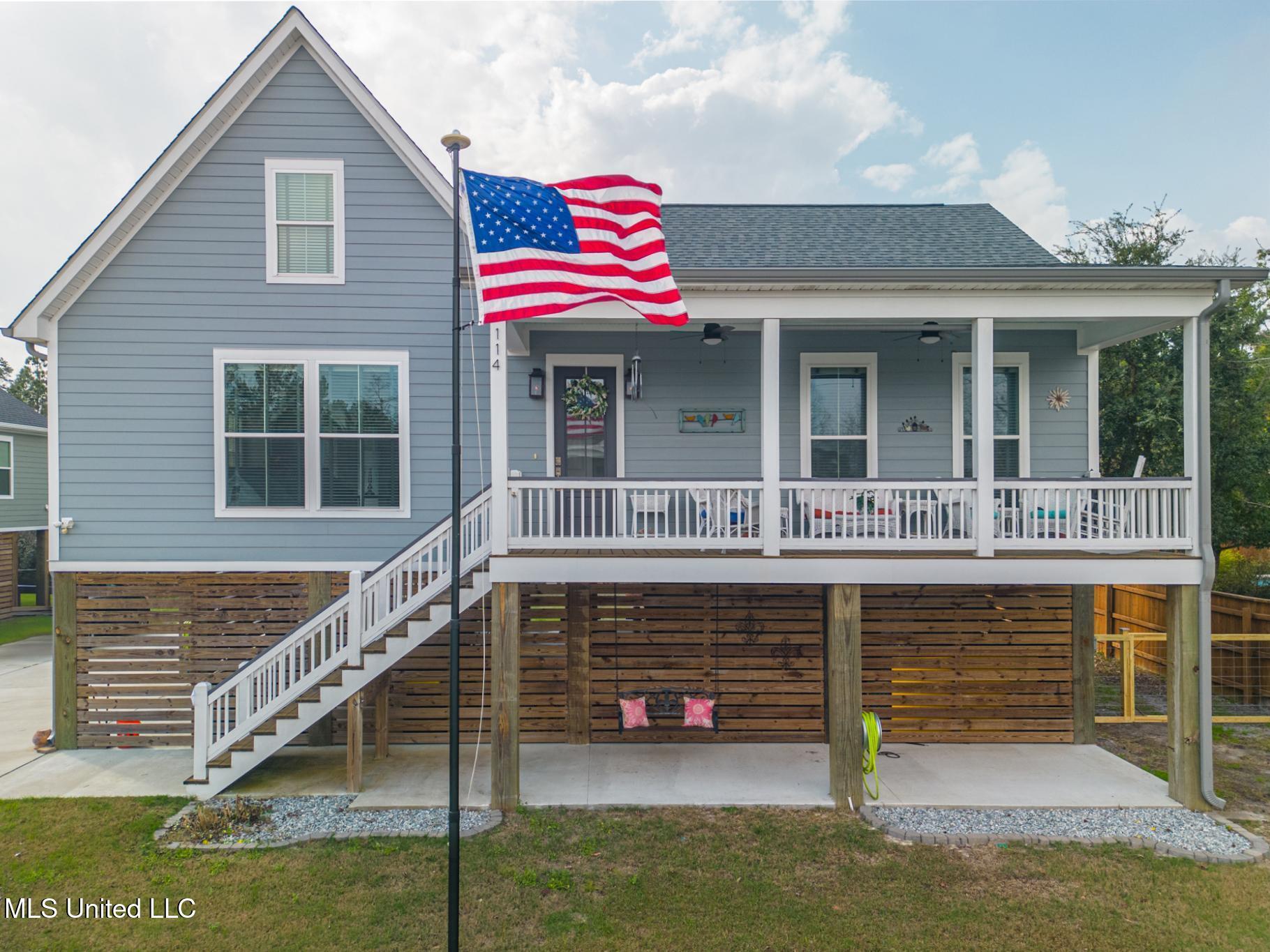 Property Photo:  114 Palm Avenue  MS 39571 