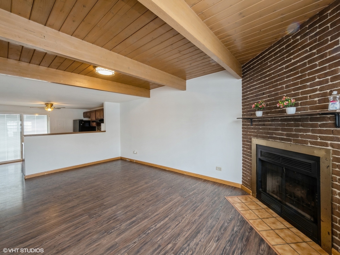 Property Photo:  2040 Countryside Lane  IL 60073 