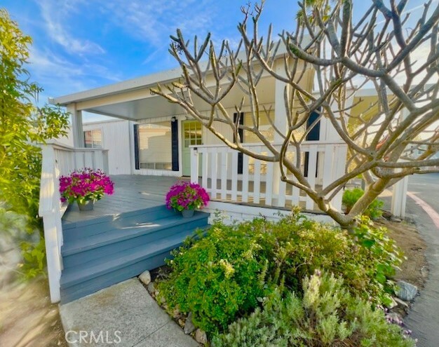 Property Photo: 242 Lexington Circle CA 92660