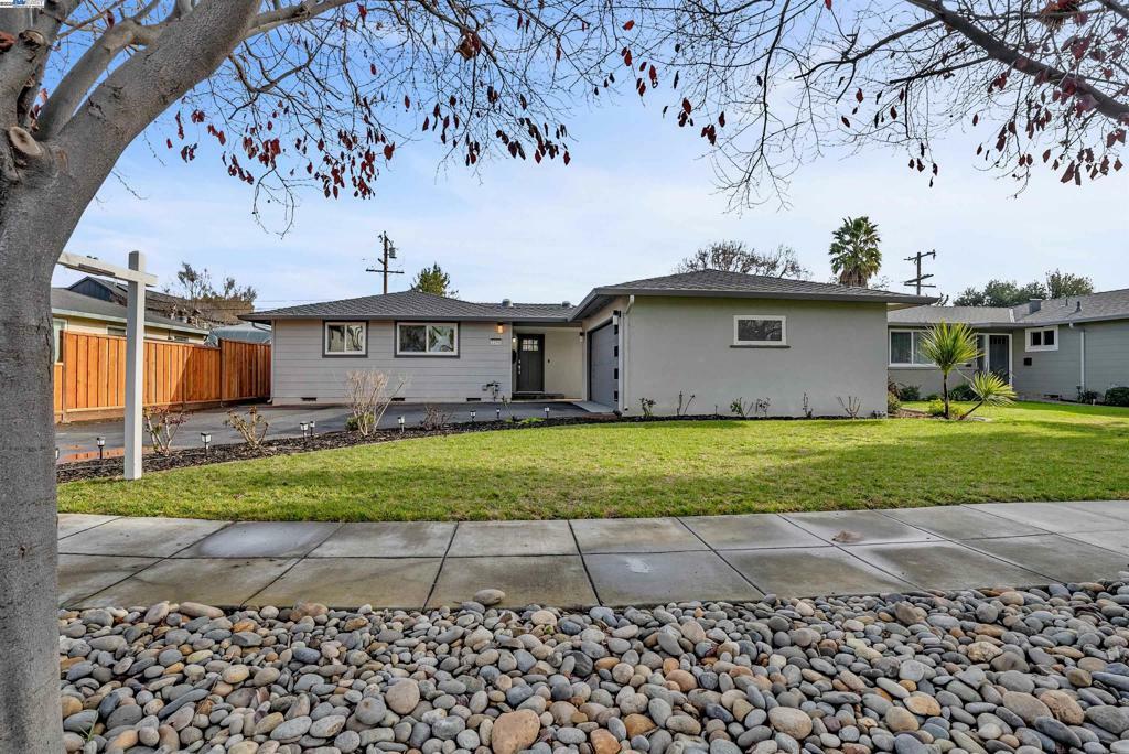 Property Photo:  2226 Parkwood Way  CA 95125 