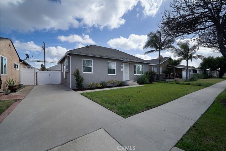 Property Photo:  6022 Adenmoor Avenue  CA 90713 