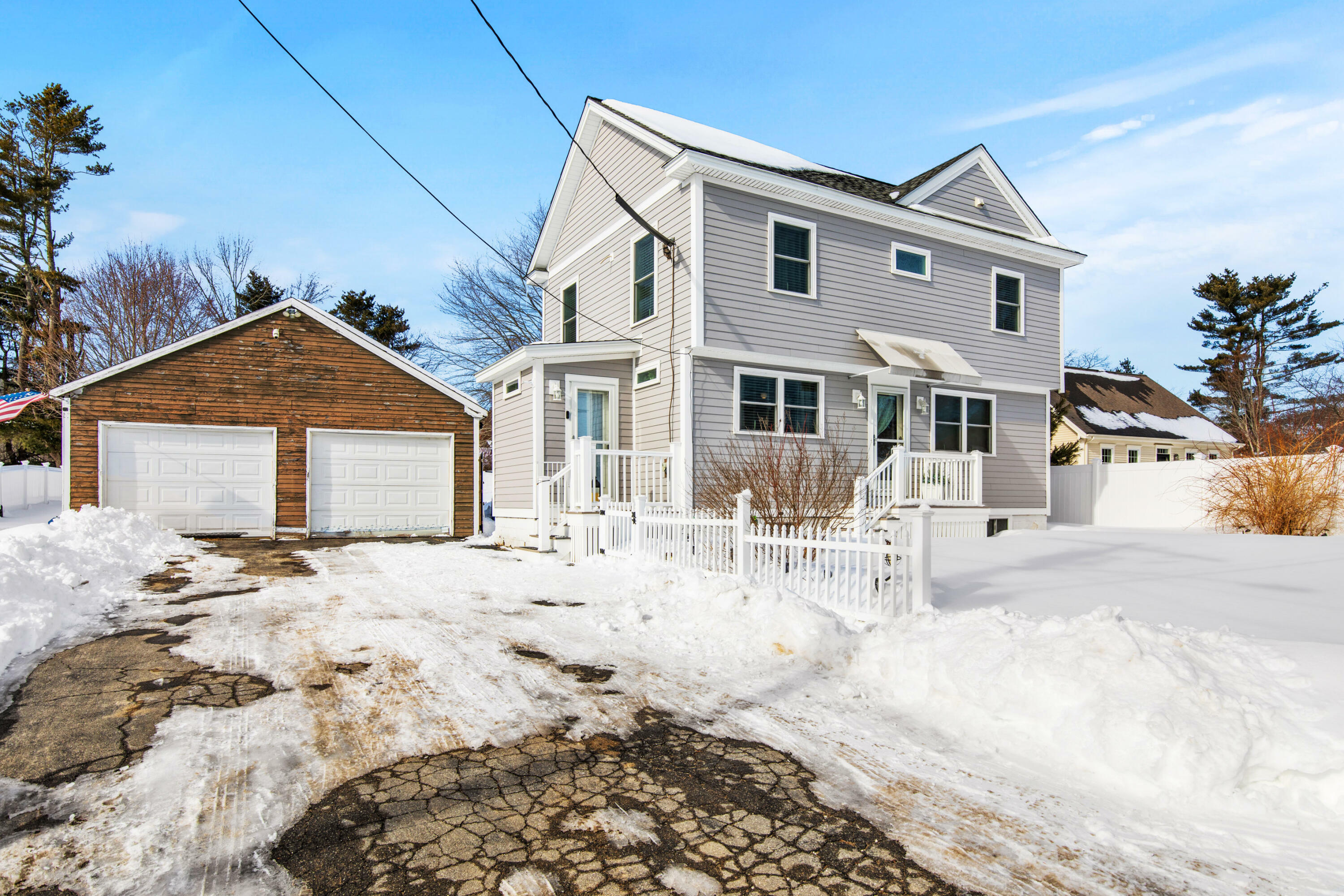 Property Photo:  11 Bickford Street  ME 04074 