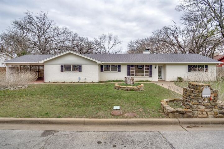 Property Photo: 502 Cedar Street TX 76067