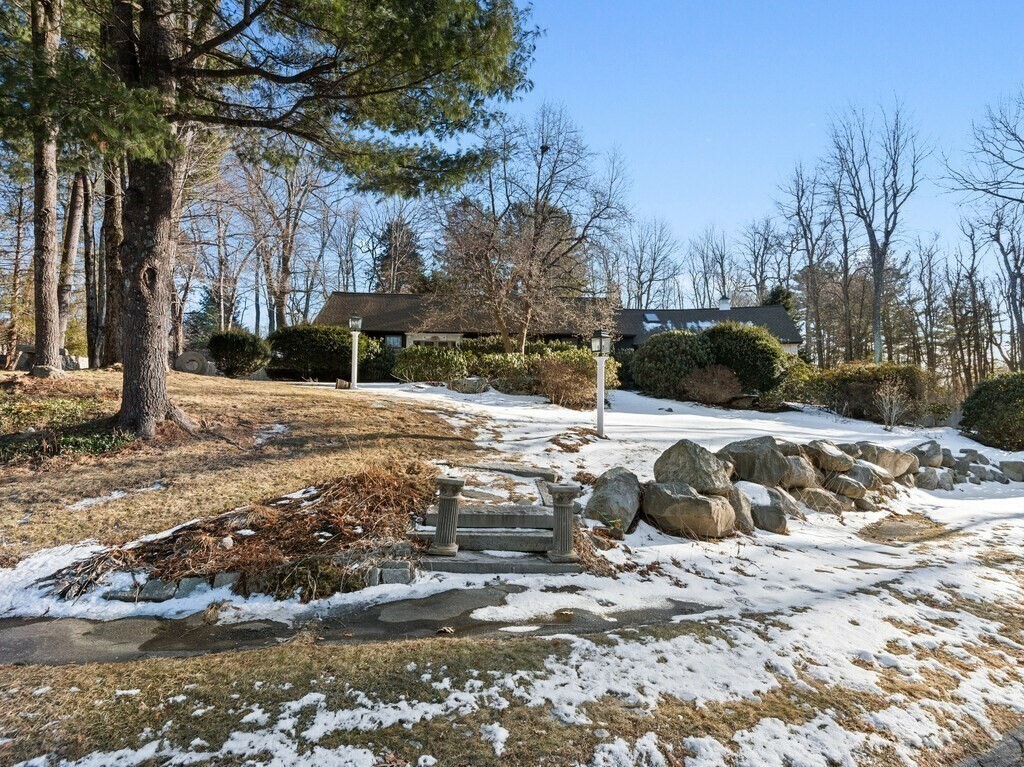 Property Photo:  186 Pilgrim Drive  MA 01520 