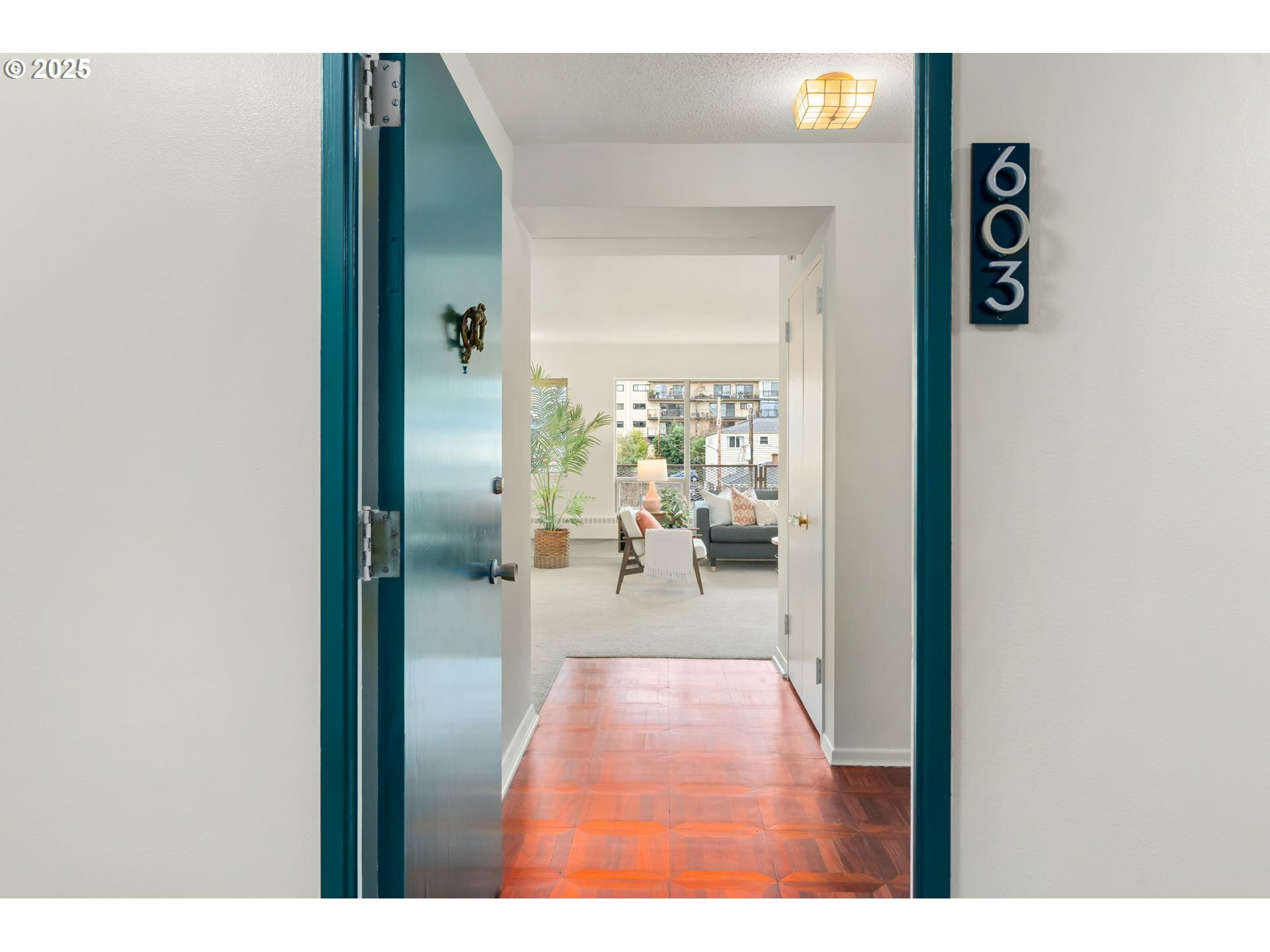Property Photo: 2323 SW Park Pl 603 OR 97205