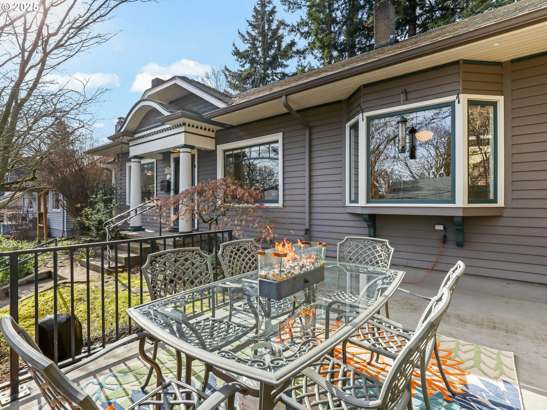 Property Photo: 3425 NE 25th Ave OR 97212