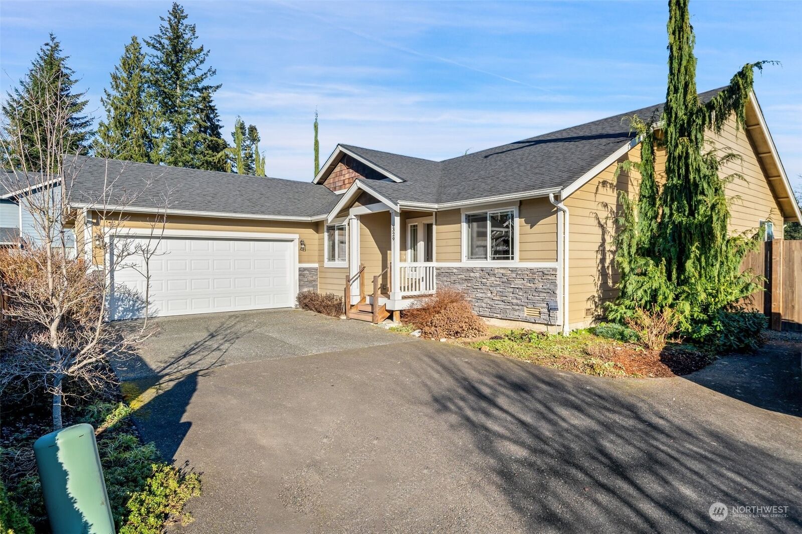 Property Photo: 329 Dennis Way WA 98272