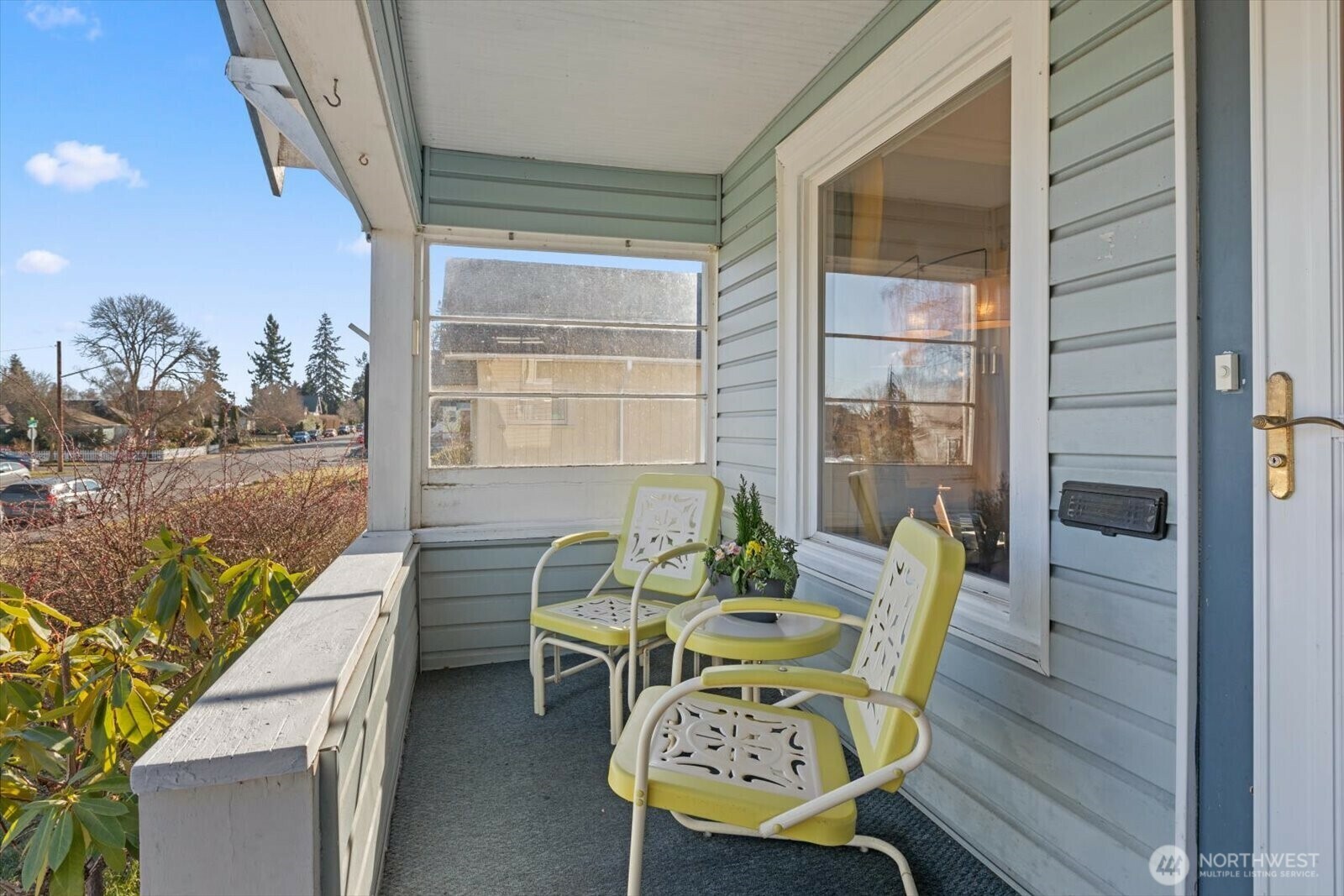 Property Photo:  2018  Oakes Avenue  WA 98201 