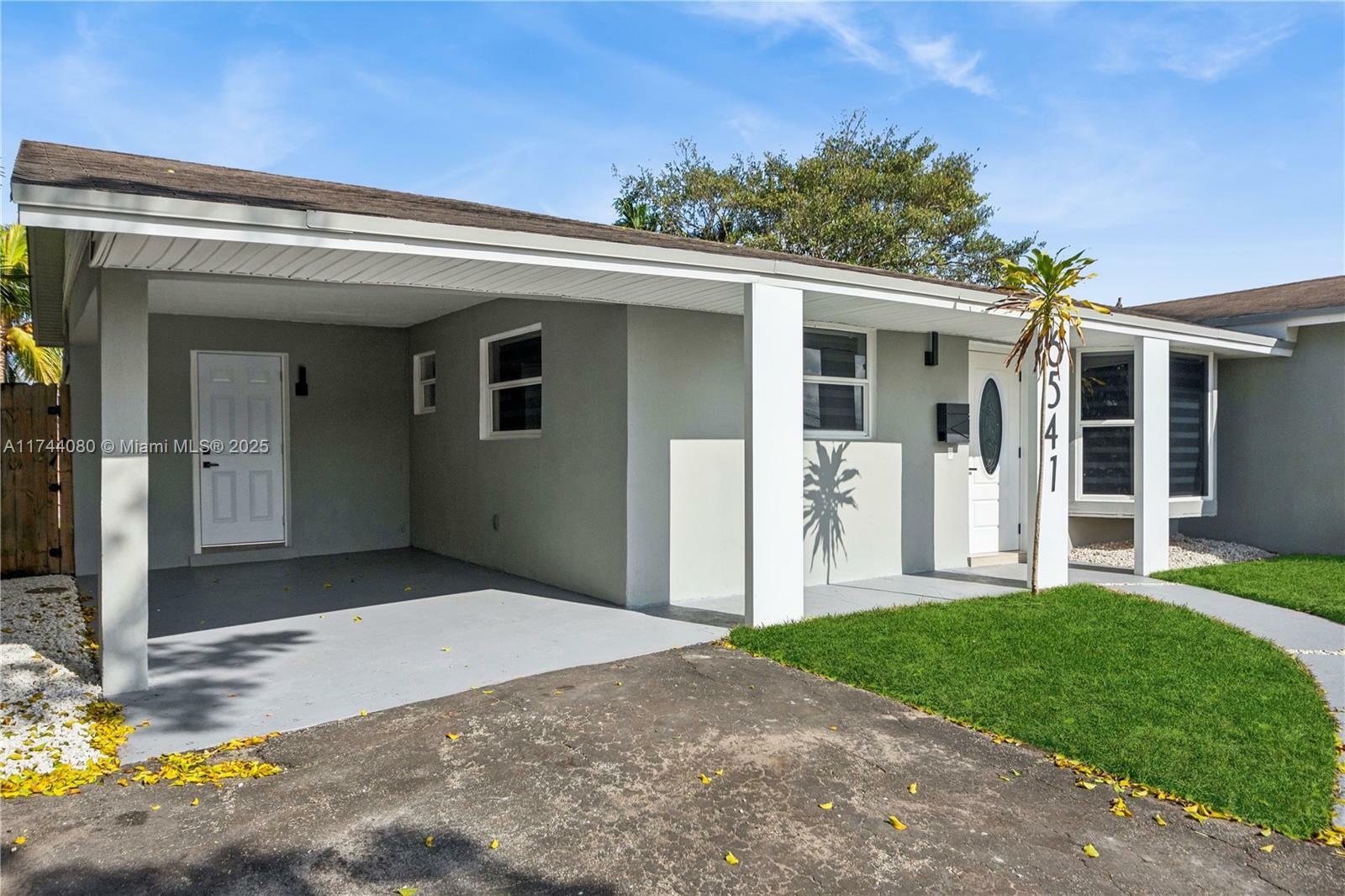 Property Photo: 6541 NW 5th St FL 33063