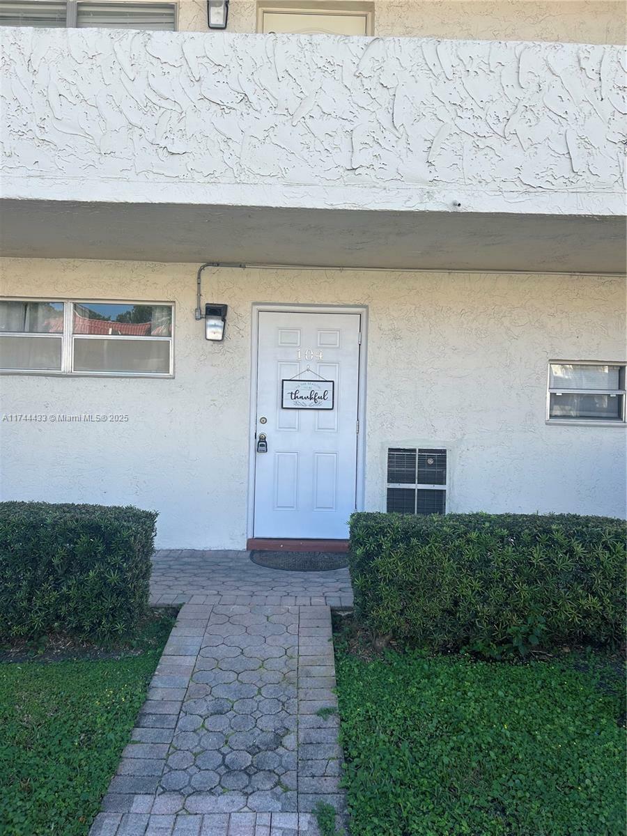 361 S Hollybrook Dr 104  Pembroke Pines FL 33025 photo