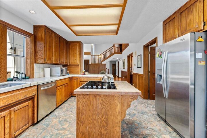 Property Photo: 8826 Heritage Court CA 96001