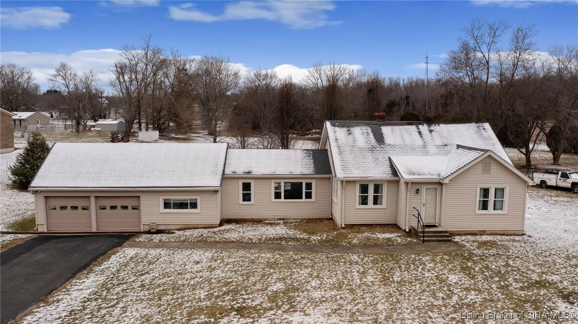 Property Photo:  6995 Pekin Road  IN 47124 