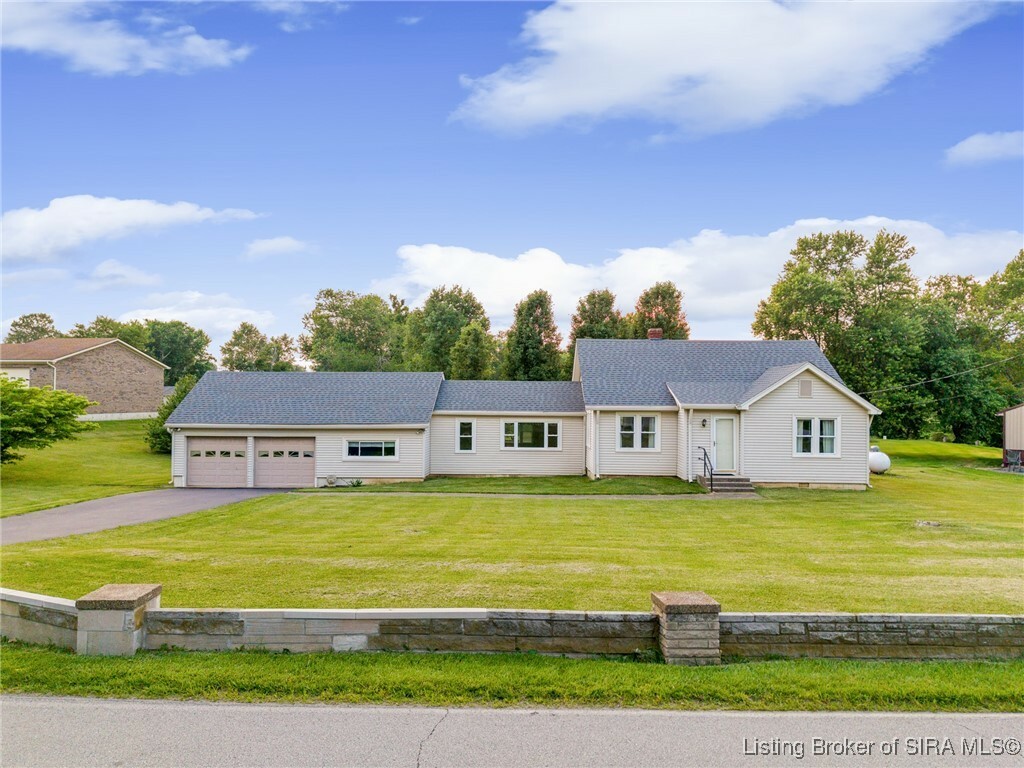 Property Photo: 6995 Pekin Road IN 47124
