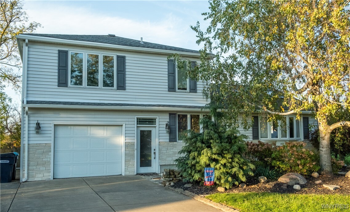 Property Photo:  1939 Bedell Road  NY 14072 