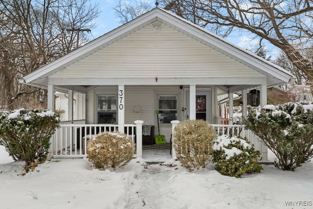 Property Photo:  370 Niagara Street  NY 14092 