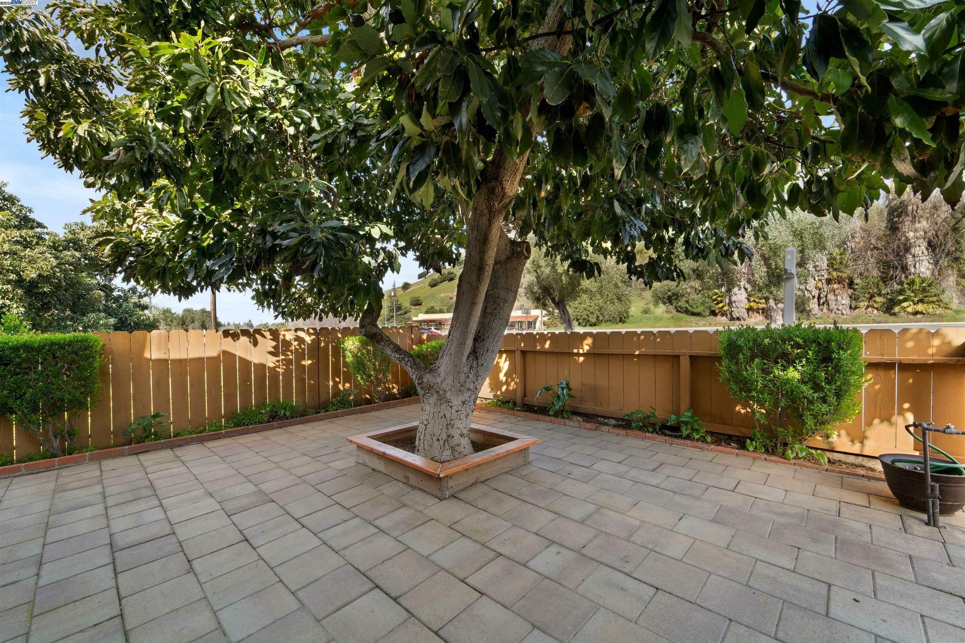 Property Photo:  37391 Mission Blvd  CA 94536 