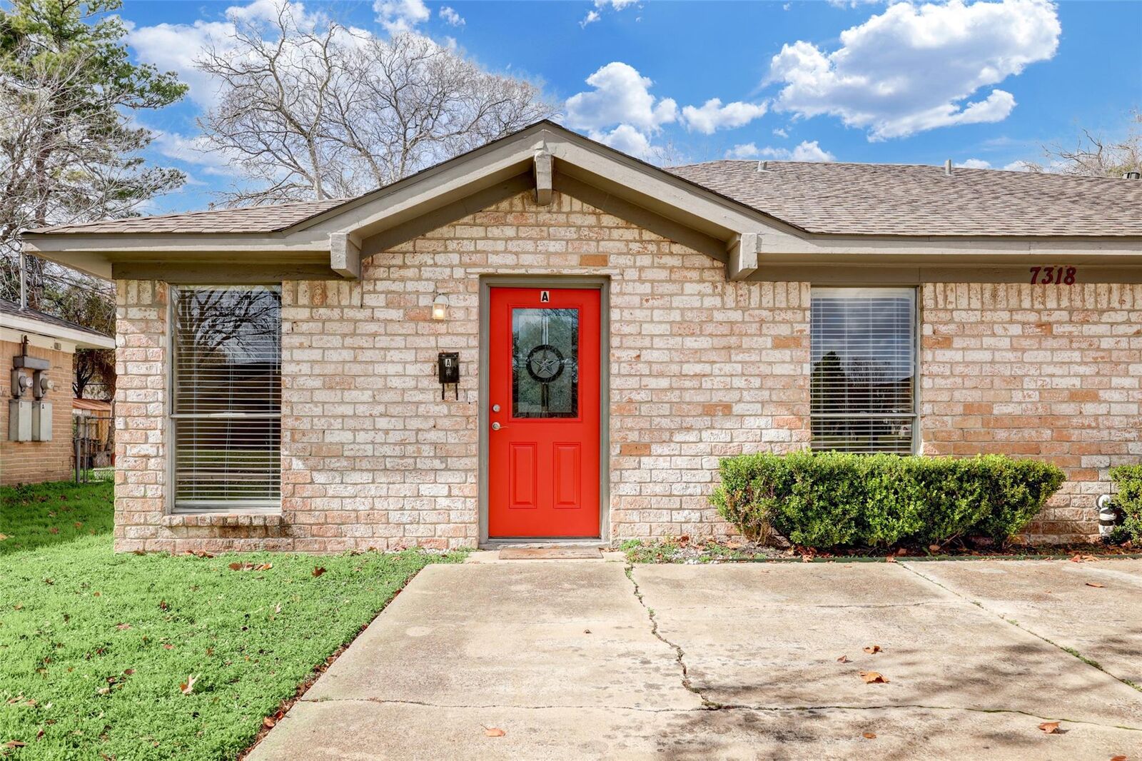 Property Photo:  7318 Dearborn Street  TX 77055 