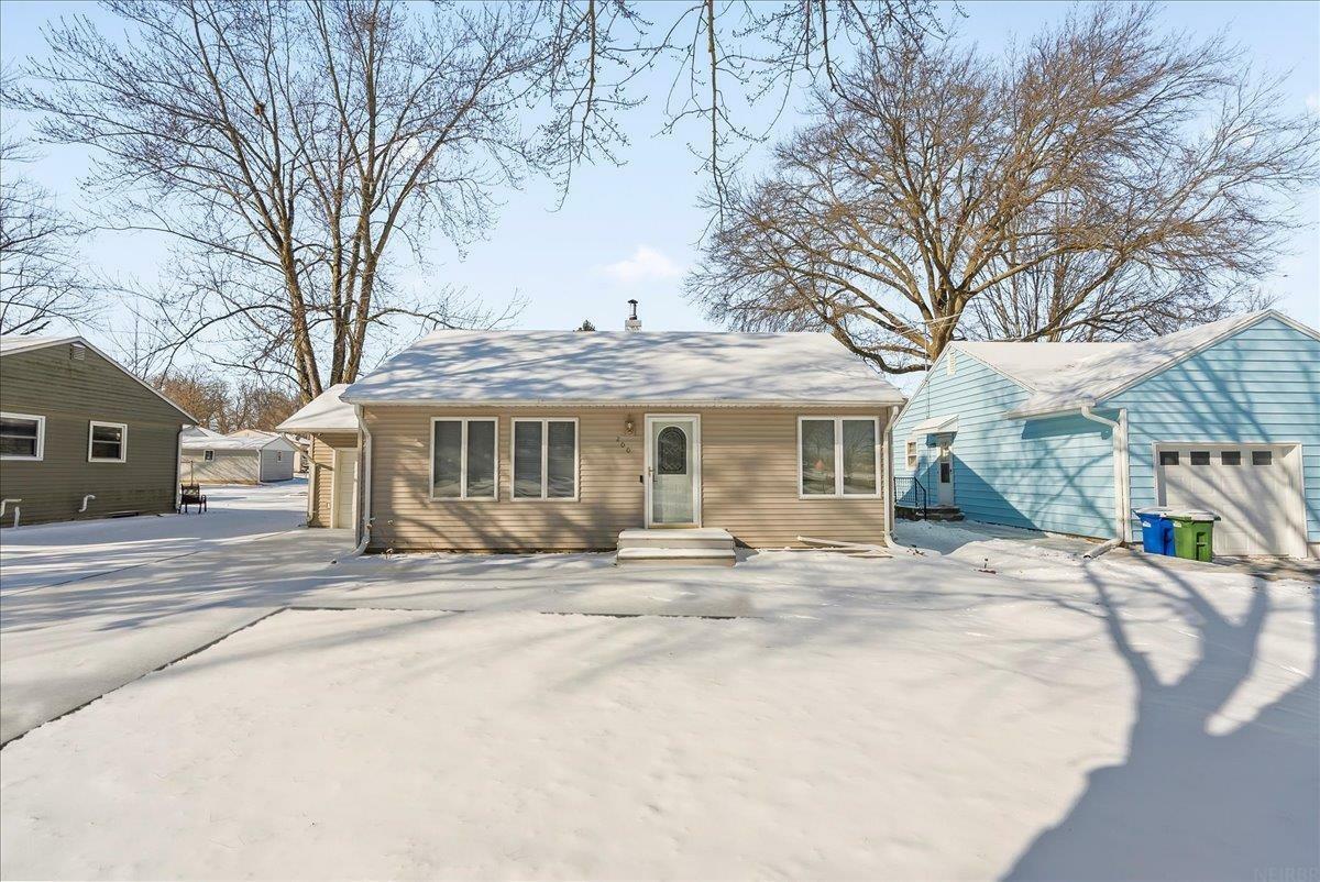 200 Iowa Street  Waverly IA 50677 photo