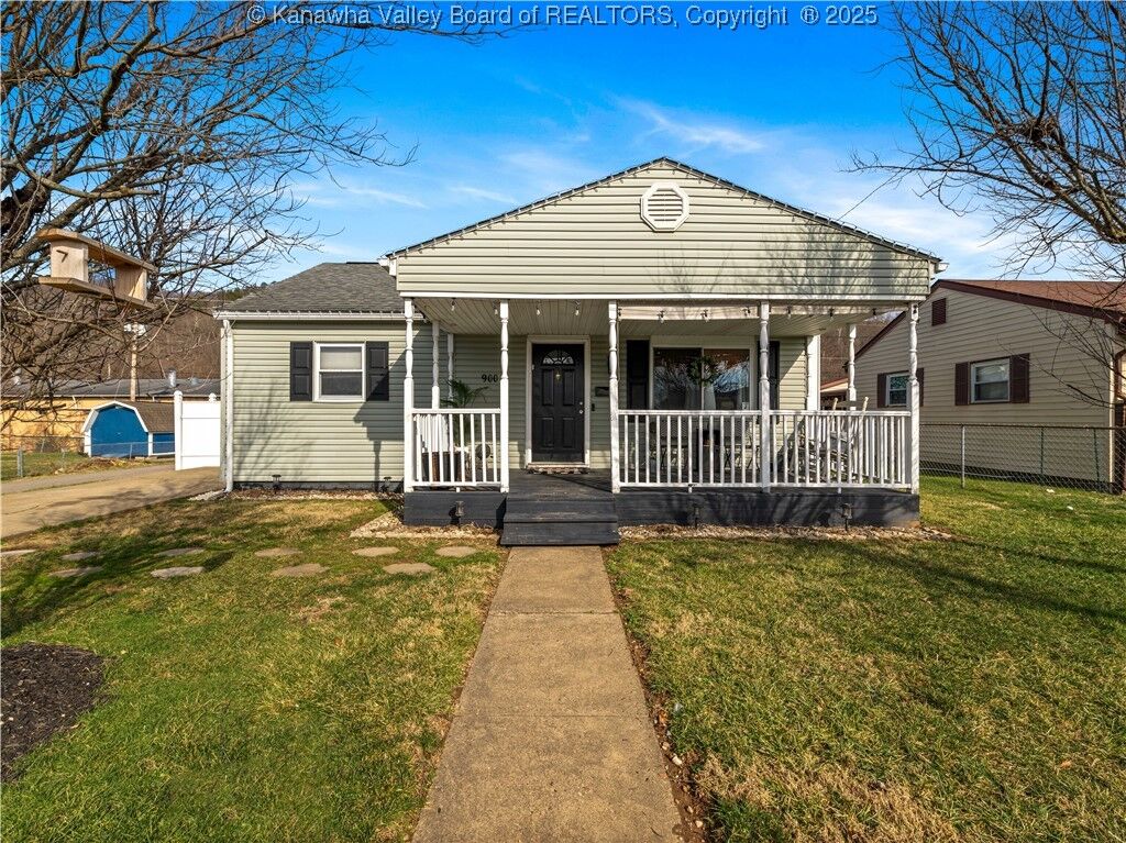Property Photo: 900 Dupont Avenue WV 25143