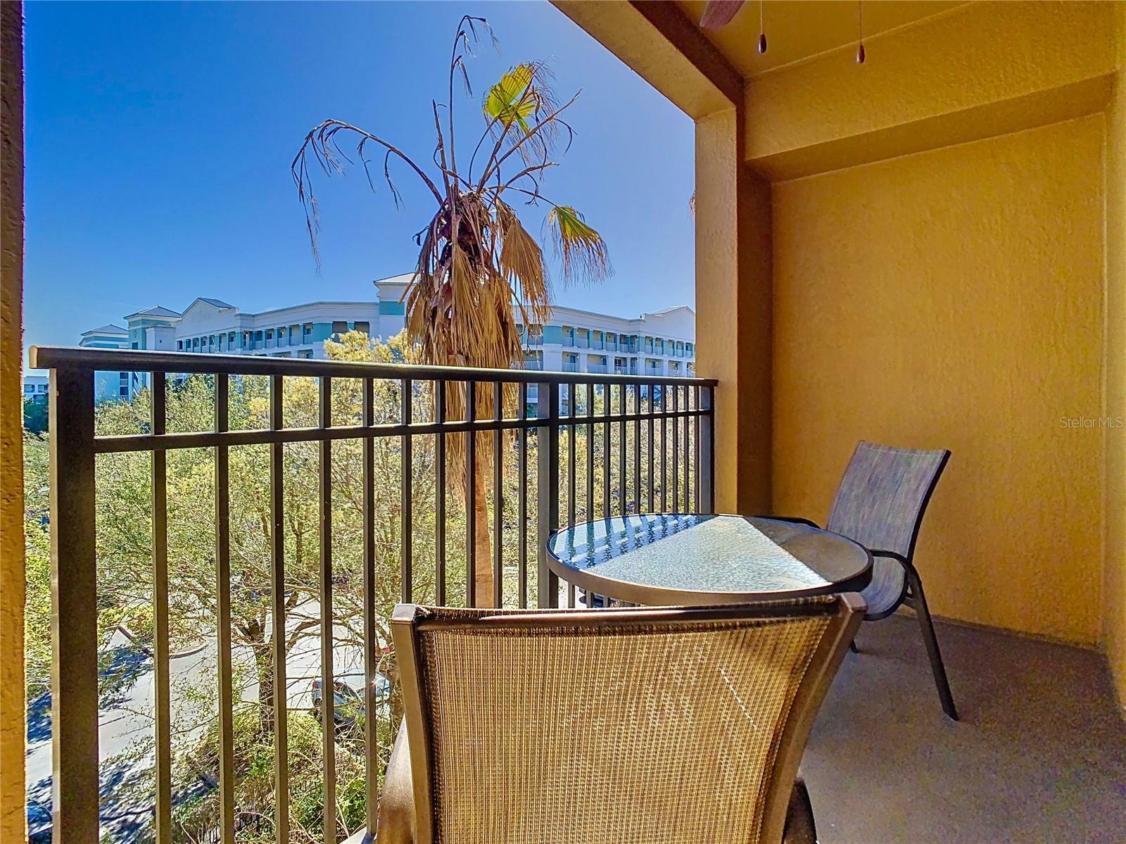 Property Photo:  12521 Floridays Resort Drive 401F  FL 32821 