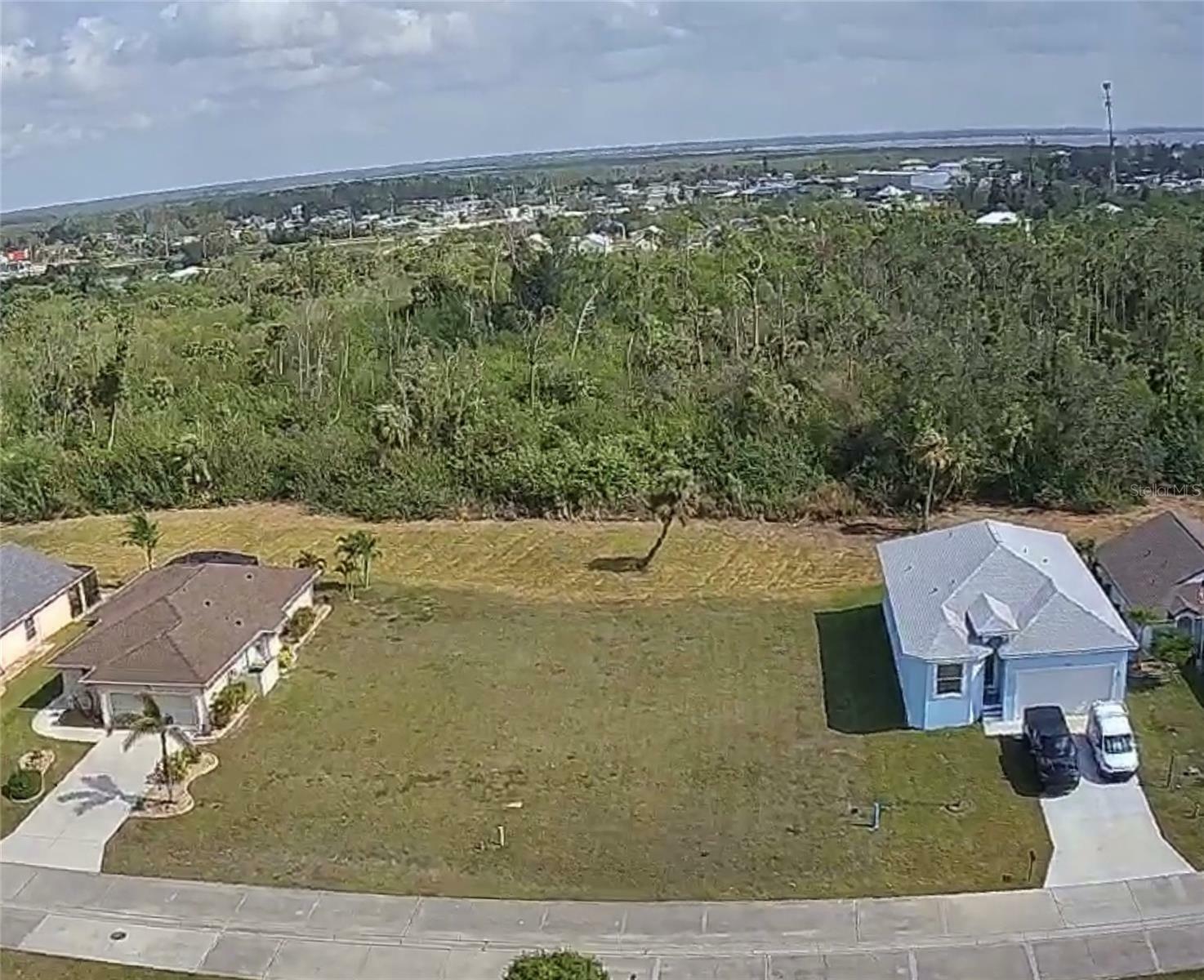 Property Photo: 4281 Oak Terrace Circle FL 33953