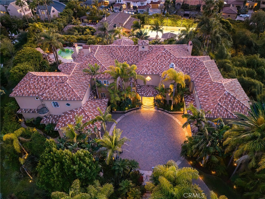 Property Photo: 6 Inspiration CA 92677