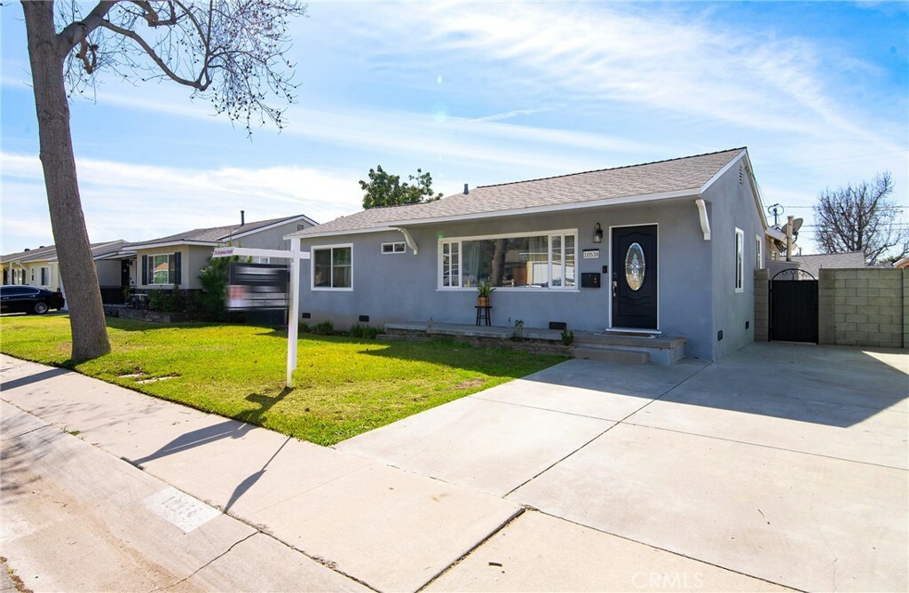 Property Photo: 10538 El Rancho Drive CA 90606