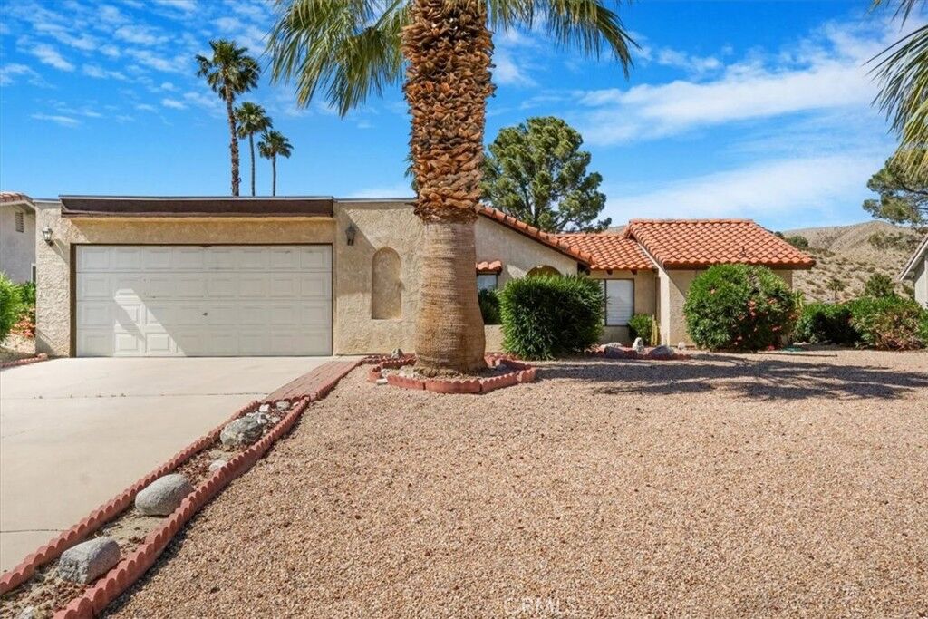 Property Photo: 64622 Pinehurst Circle CA 92240