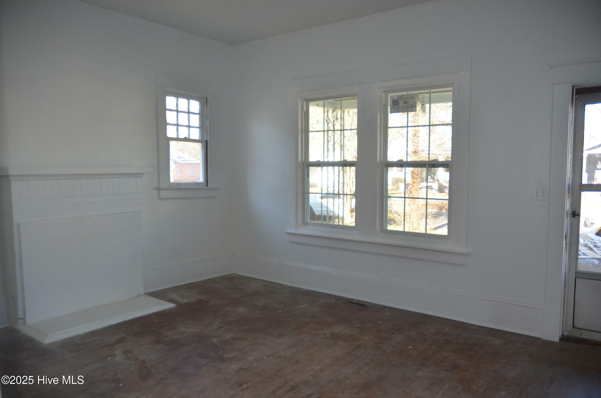 Property Photo:  809 School Street  NC 27801 