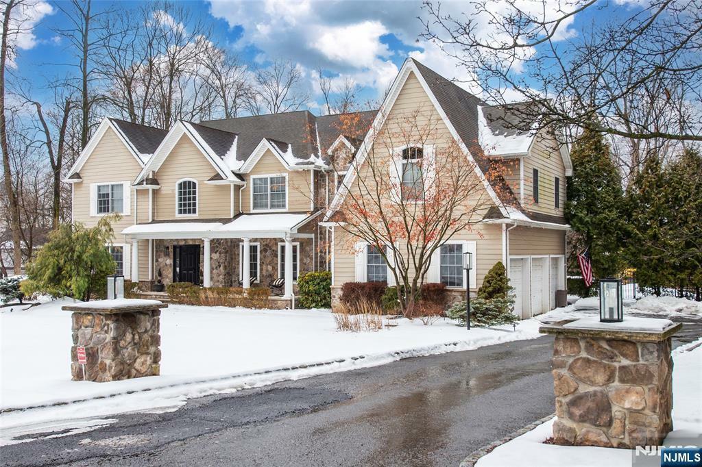 Property Photo:  51 Deerfield Lane  NJ 07458 