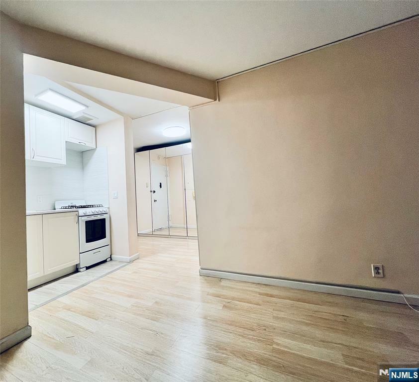 Property Photo:  411 Park Place 2E  NJ 07024 