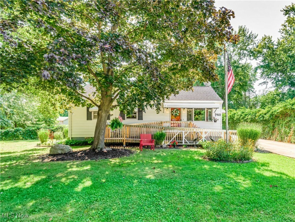 Property Photo: 740 E Paige Avenue OH 44203
