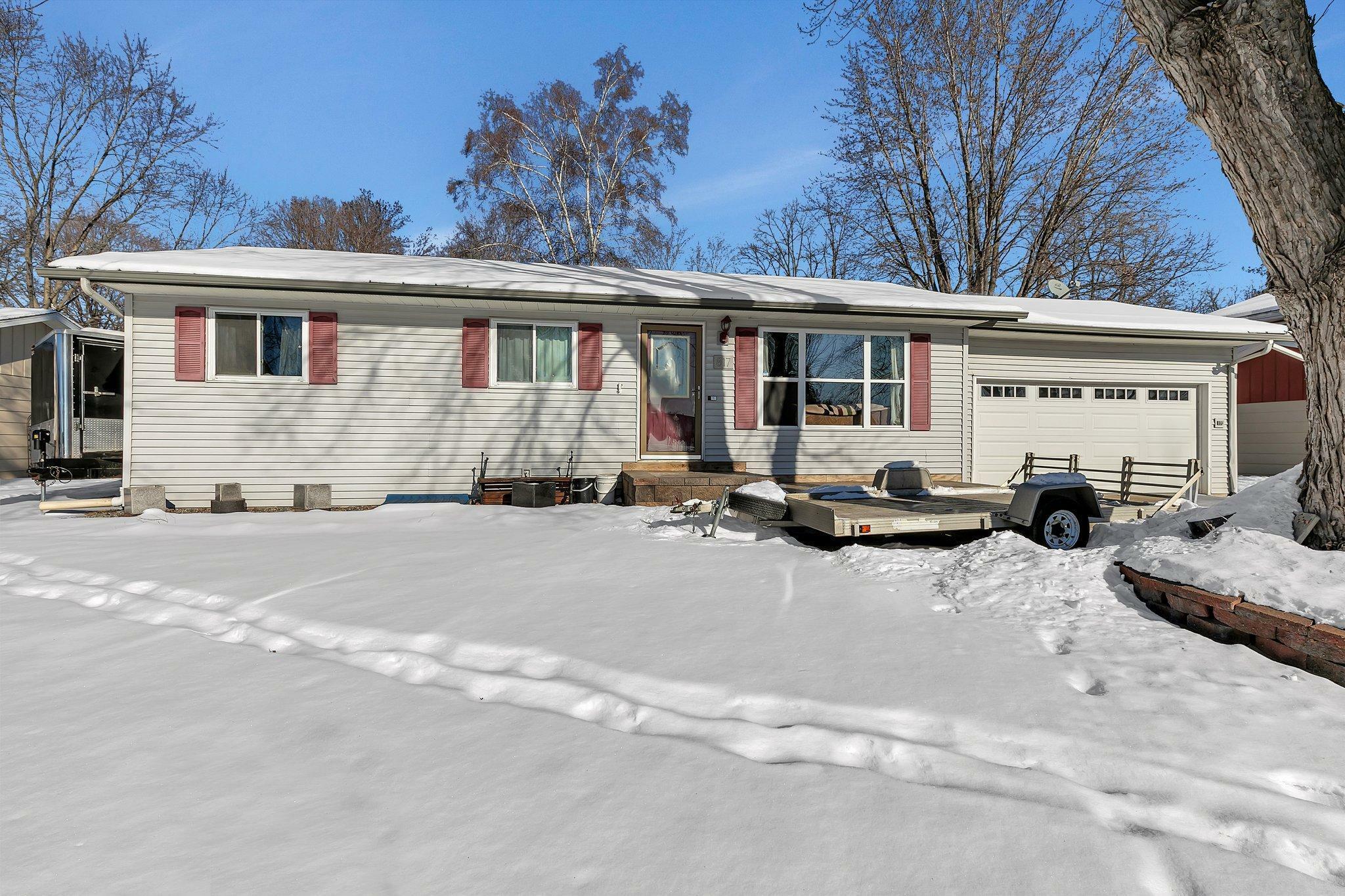 Property Photo:  817 2nd Street N  MN 56320 